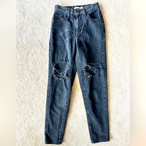 Levi’s high waisted mom jeans